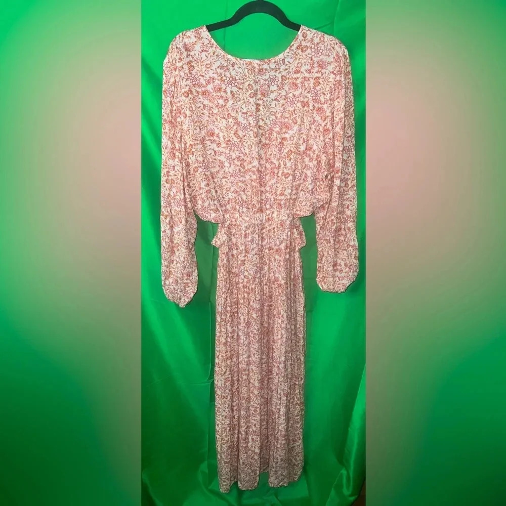 Old Navy Cut Out Dress size medium XL - Picture 3 of 8